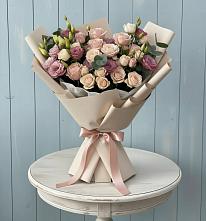 Букет цветов из:  Розы и Лизиантусы в Новохоперске