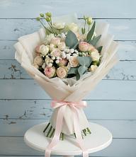 Букет цветов из:  Розы и Лизиантусы в Новохоперске