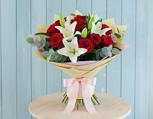 Букет цветов из:  Лилии и Розы в Новохоперске