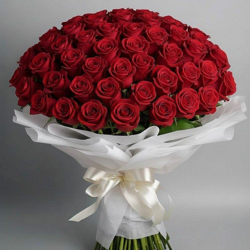 Букет 101 Красная роза Блэк Мэджик в Новохоперске