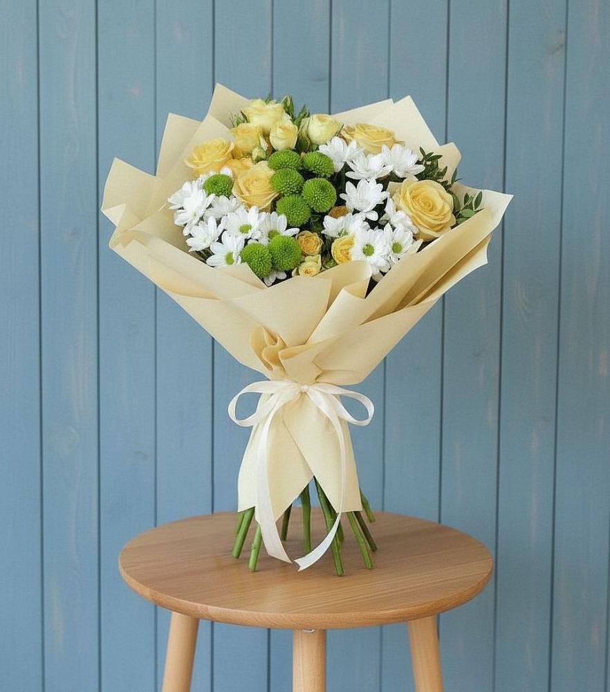 Букет цветов из: Хризантемы и Розы в Новохоперске