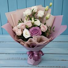 Букет цветов из:  Розы и Лизиантусы в Новохоперске