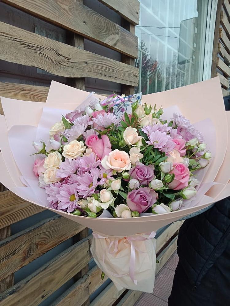 Букет цветов из: Розы и Хризантемы в Новохоперске