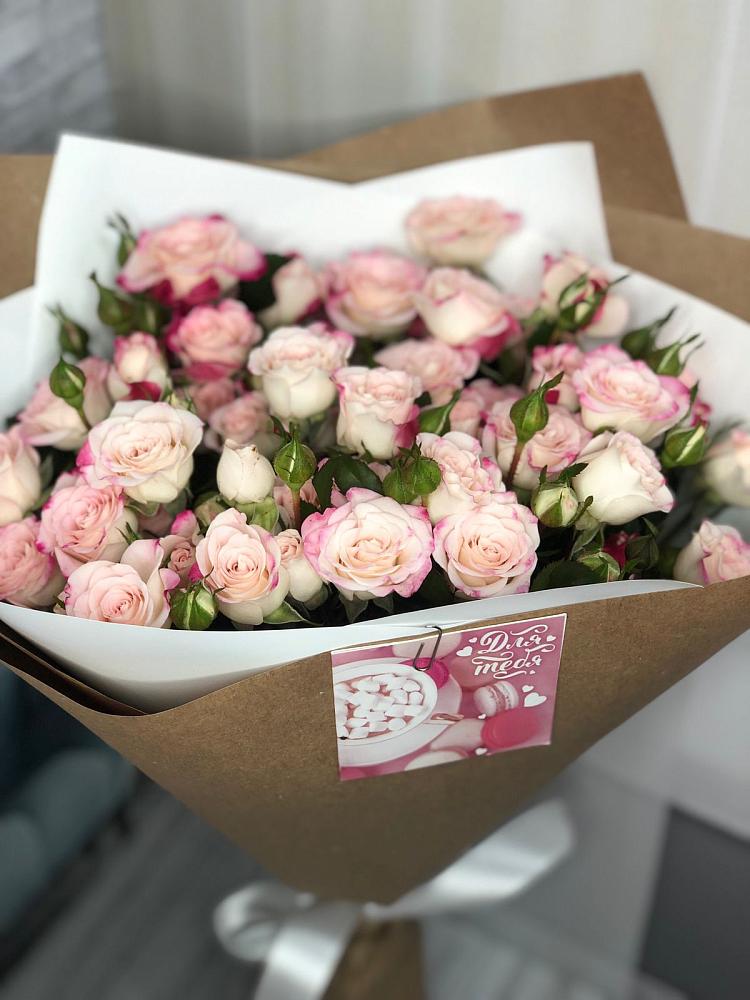 Букет цветов из: Розы в Новохоперске