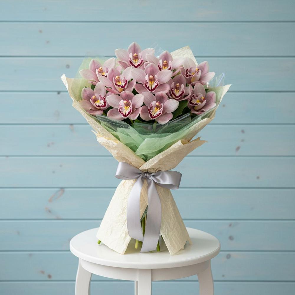 Букет цветов из: Орхидеи и Розы в Новохоперске