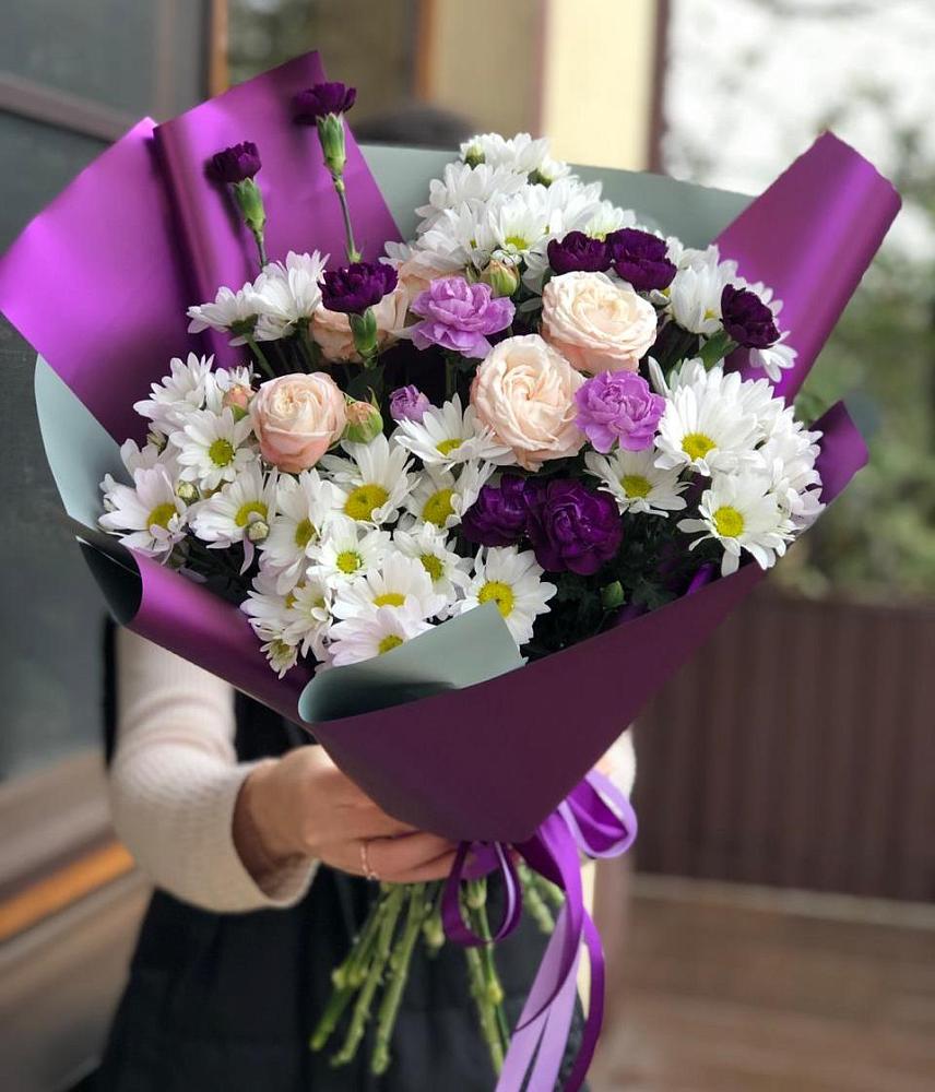 Букет цветов из: Хризантемы, Гвоздики и Розы в Новохоперске