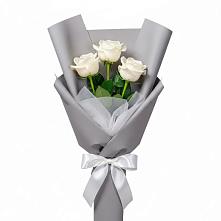 Букет 3 белые розы в Новохоперске