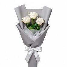 Букет 3 белые розы в Новохоперске