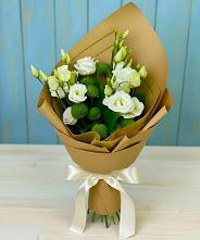 Букет цветов из:  Хризантемы и Лизиантусы в Новохоперске