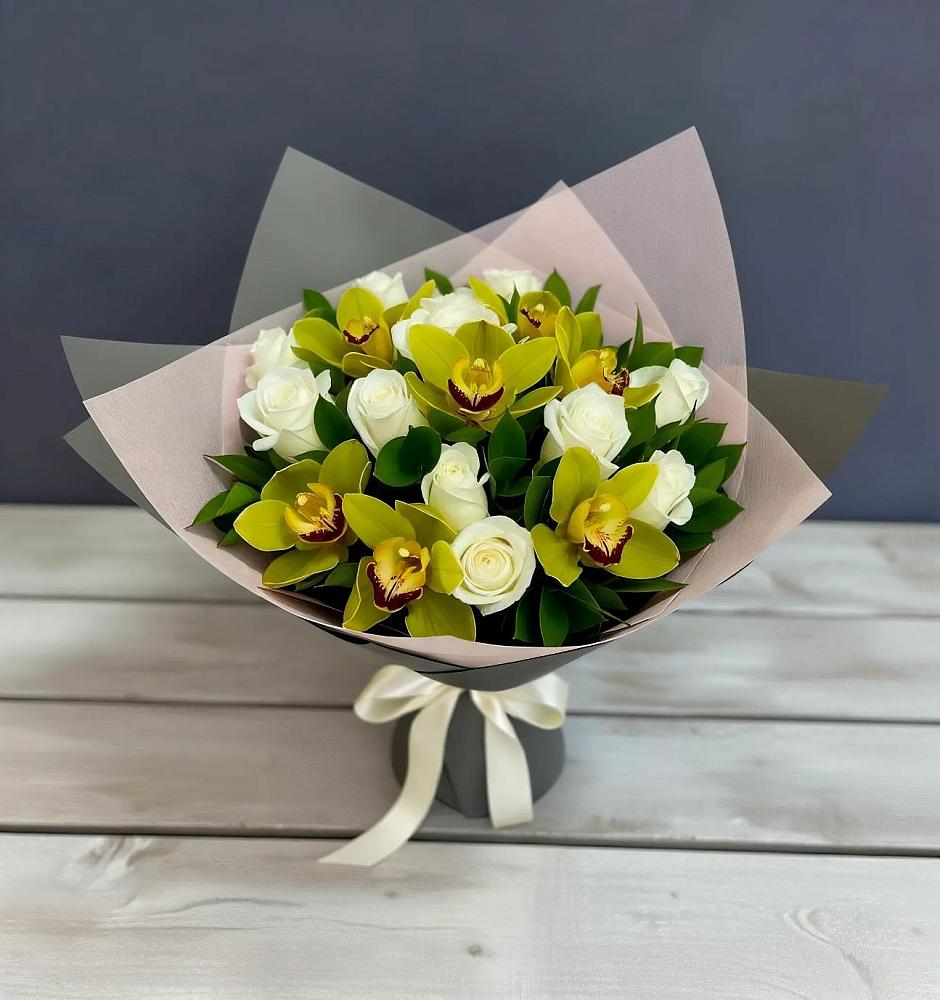 Букет цветов из: Орхидеи и Розы в Новохоперске