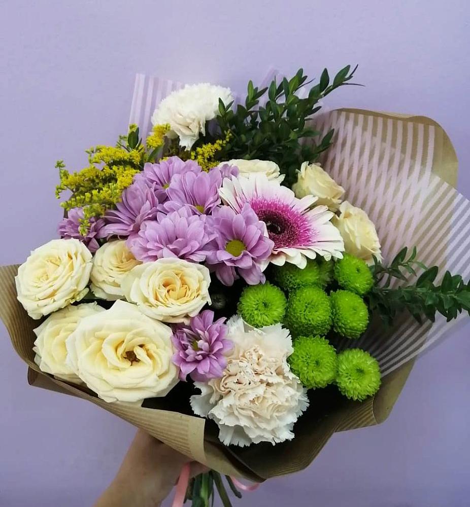 Букет цветов из: Хризантемы, Розы, Гвоздики и Герберы в Новохоперске