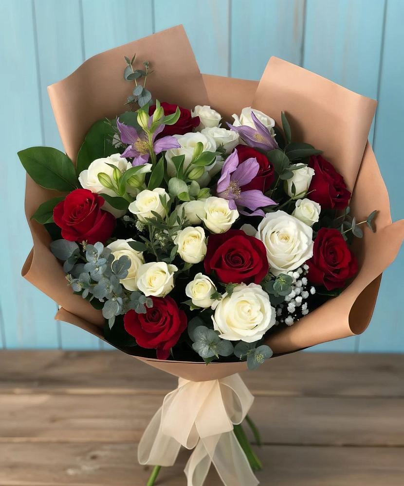 Букет цветов из: Розы и Альстромерии в Новохоперске