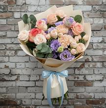 Букет цветов из:  Розы, Лизиантусы и Гвоздики в Новохоперске